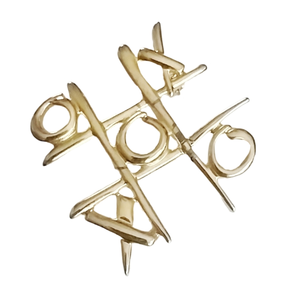 Gold Tone Tic Tac Toe Brooch Abstract Game Design. NWOT - Picture 2 of 7